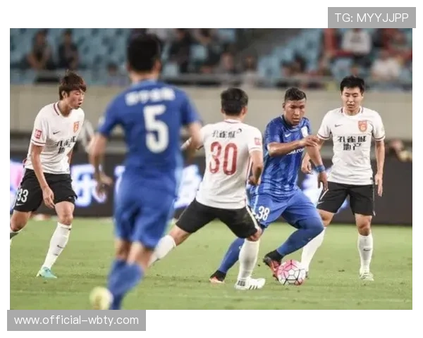 万博足球官网网站全面介绍足球赛事信息，助你第一时间掌握比赛动态，享受极致赛事体验